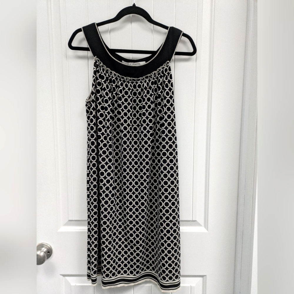 Max Studio Black and White Geometric Sleeveless dress